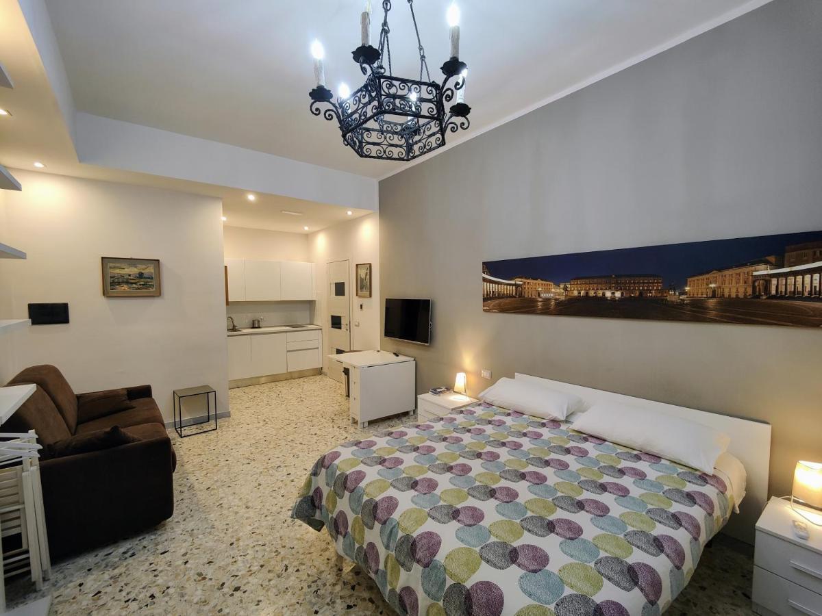 La Dimora Dell'Avvocato Apartment Napoli Bagian luar foto
