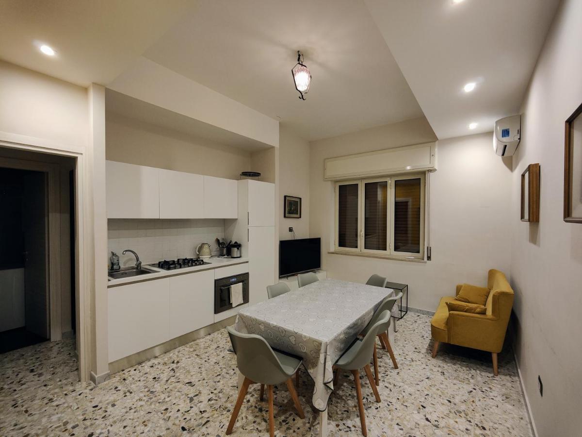La Dimora Dell'Avvocato Apartment Napoli Bagian luar foto