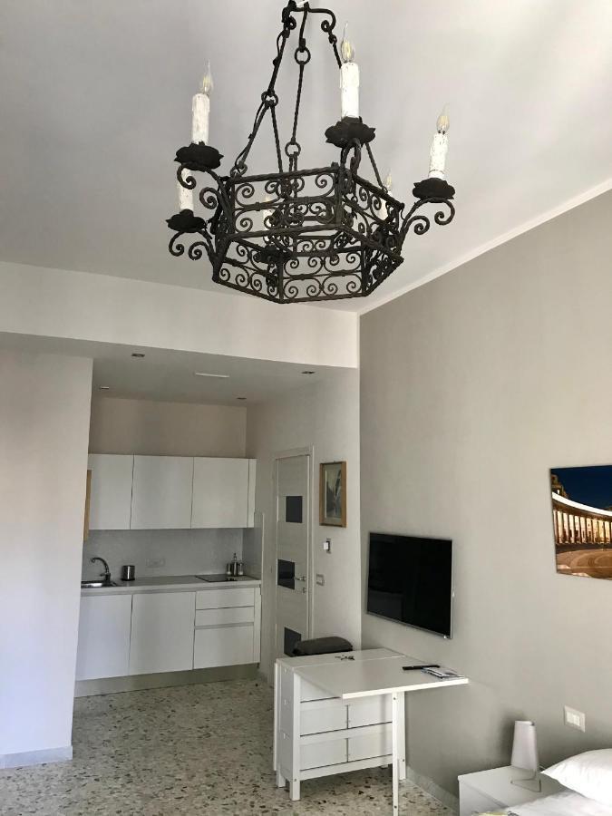 La Dimora Dell'Avvocato Apartment Napoli Bagian luar foto